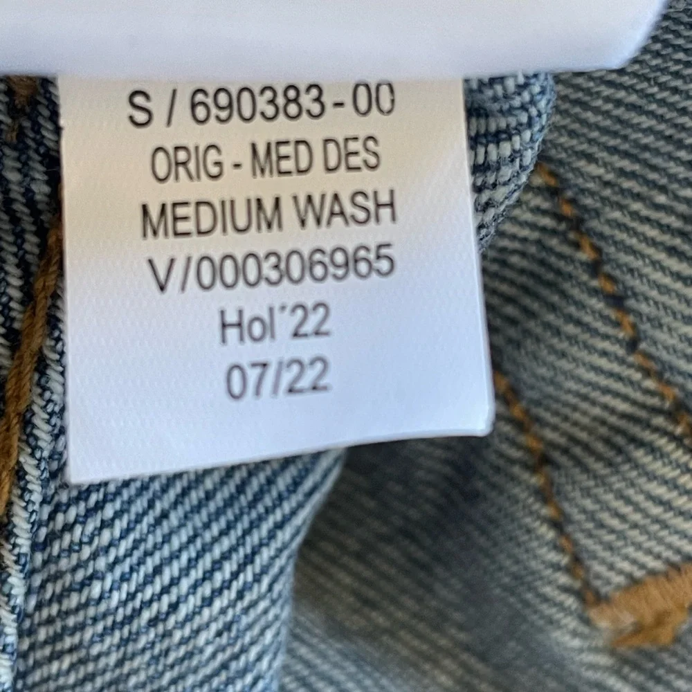 GAP Original Distressed Denim Jeans NWT‎